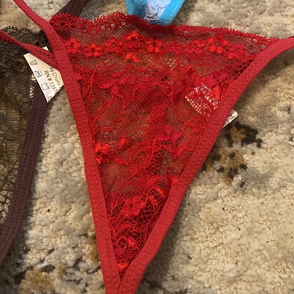 New bundle of 4 lace thong panties size large - Picture 5 of 5
